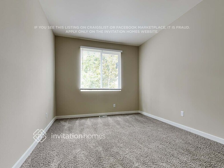 Building Photo - 9208 Periwinkle Loop NE