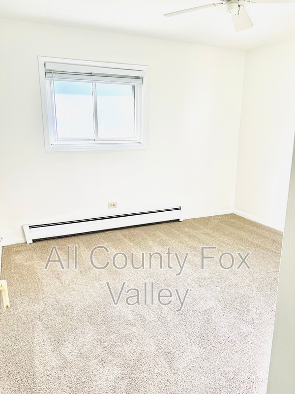 Building Photo - 264 E Bailey Rd