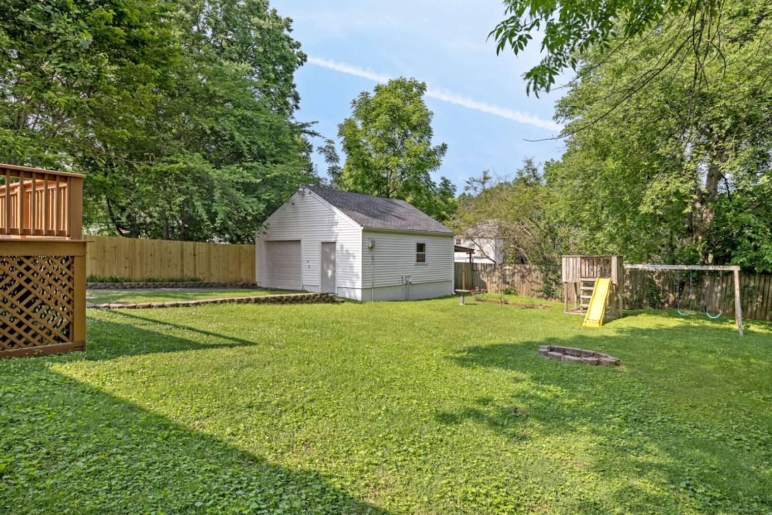 Building Photo - 2404 Milton Dr