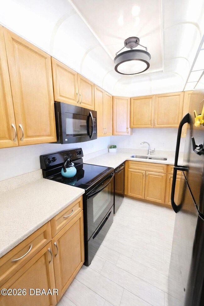 Building Photo - 3043 S Atlantic Ave