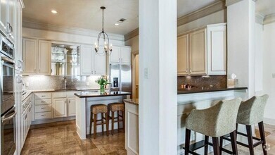 Building Photo - 2848 Woodside-6111