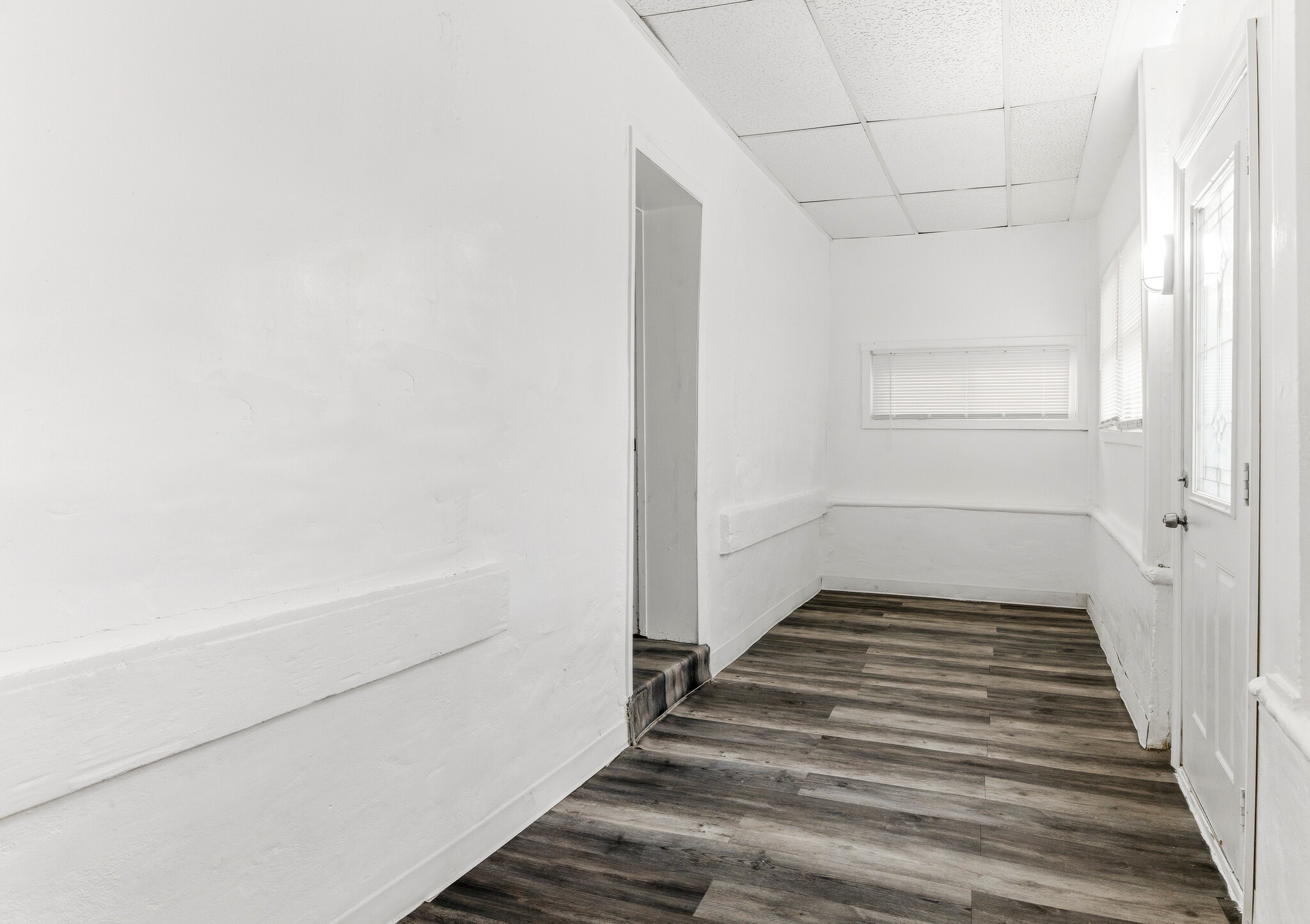 Building Photo - 107 River Rd Dr