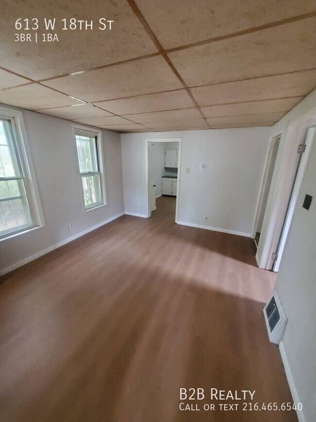 Building Photo - 613 W 18th St