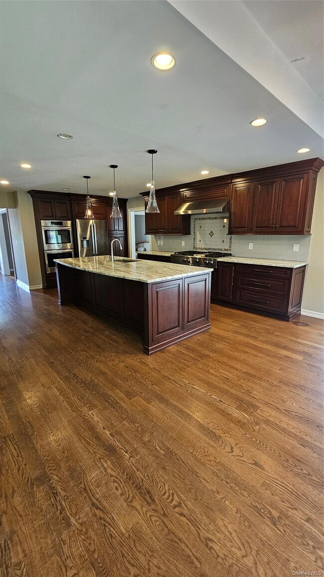 Building Photo - 72 Schriever Ln