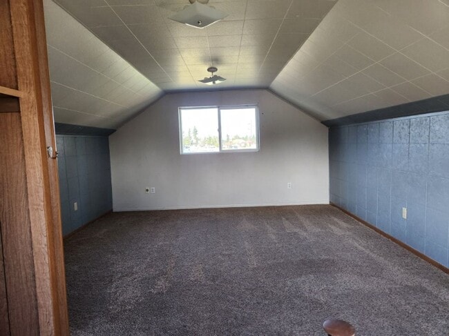 Building Photo - 6344 Eastside Hwy