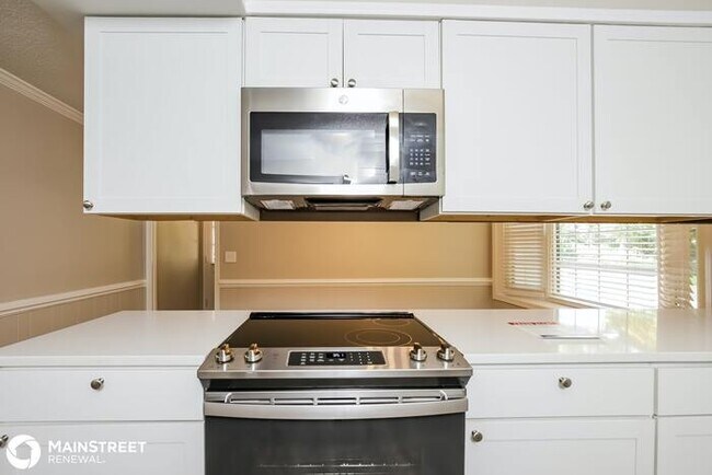 Building Photo - 23 HOLLY CREST CT, GREENSBORO, NC 27410