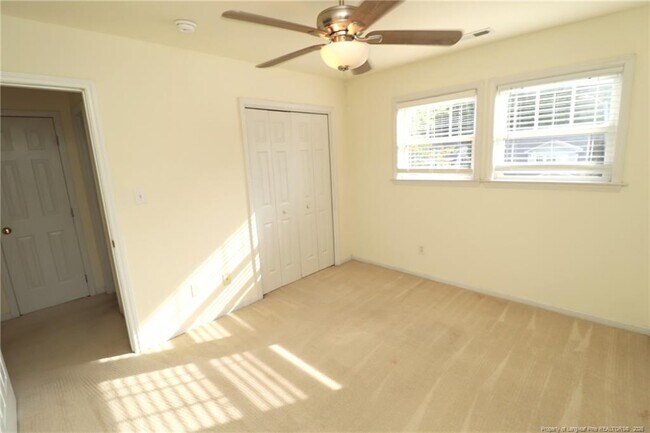 Building Photo - 10448 Neland St