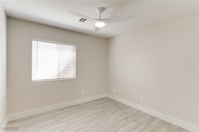 Building Photo - 2259 Smokey Sky Dr