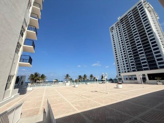 Building Photo - 2101 S Ocean Dr