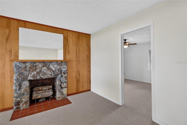 Building Photo - 767 Edison Rd