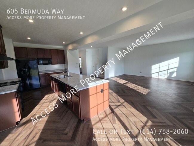 Building Photo - 605 Bermuda Way