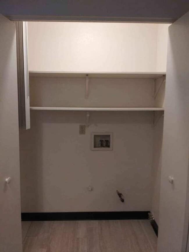 Building Photo - 3 bedroom 2 bath home close to downtown