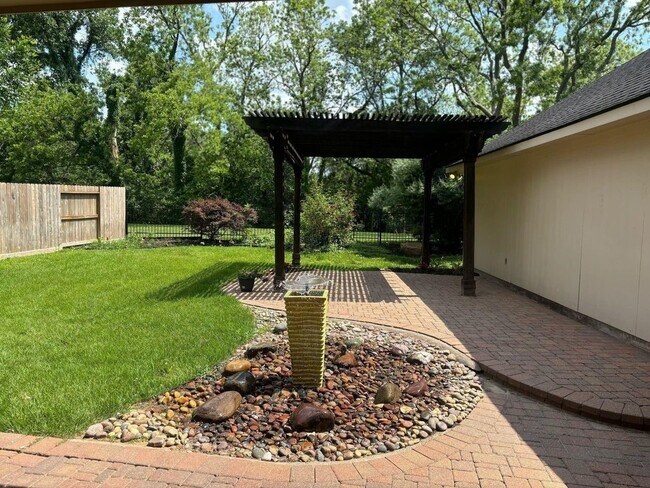 Building Photo - 3730 Arundel Gardens Ln