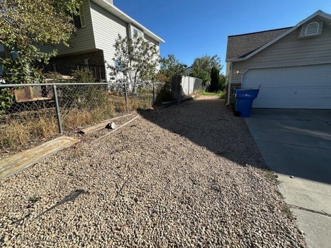 Building Photo - 1175 W 1420 N