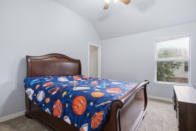 Building Photo - 3552 Alexandrite Way