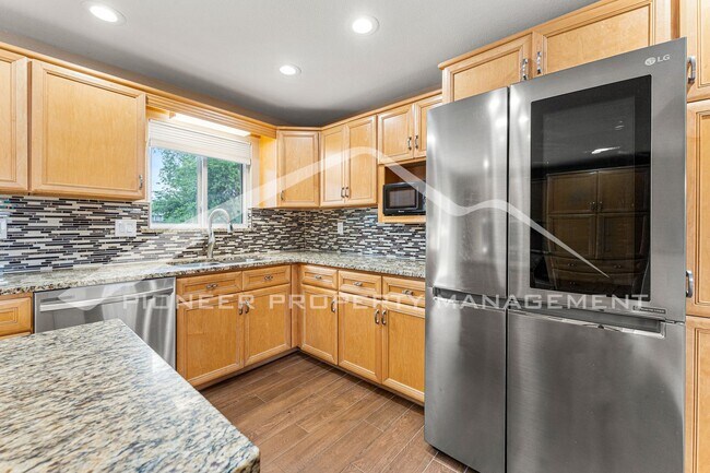 Building Photo - 5063 W 70th Pl