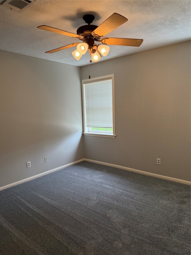 Building Photo - 8006 Pine Cup Dr