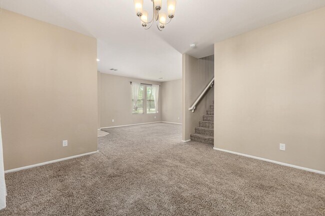 Building Photo - 7742 W Palm Ln