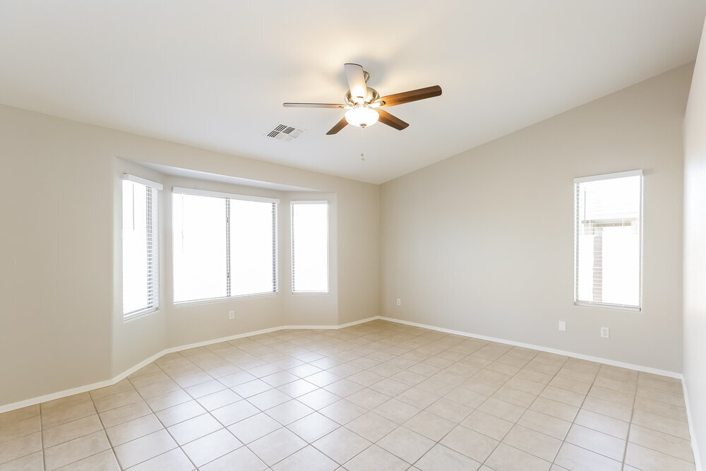 Building Photo - 6622 S 23rd Ave