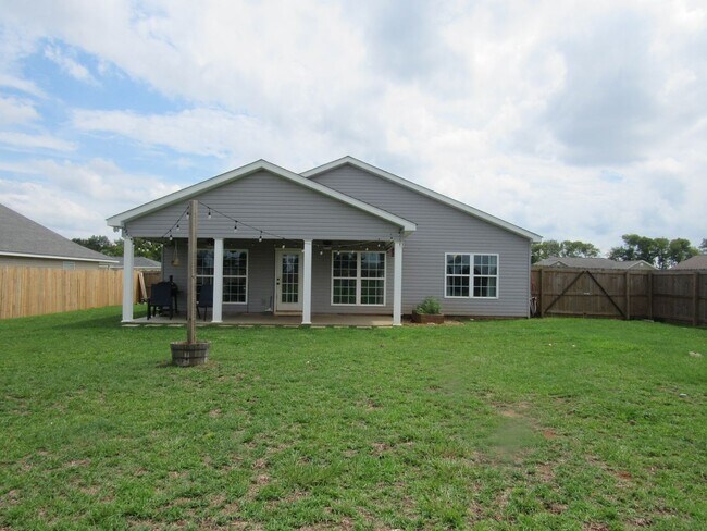 Building Photo - Heritage Place Subdivision!