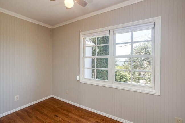 Building Photo - MUST SEE! Unique and Charming 4 bedroom 2.5 Bath Home w/Stunning Views!