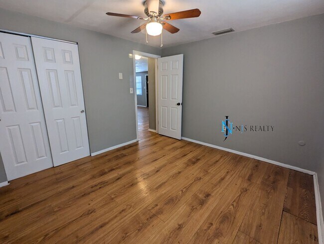 Building Photo - 3544 Harvard Dr