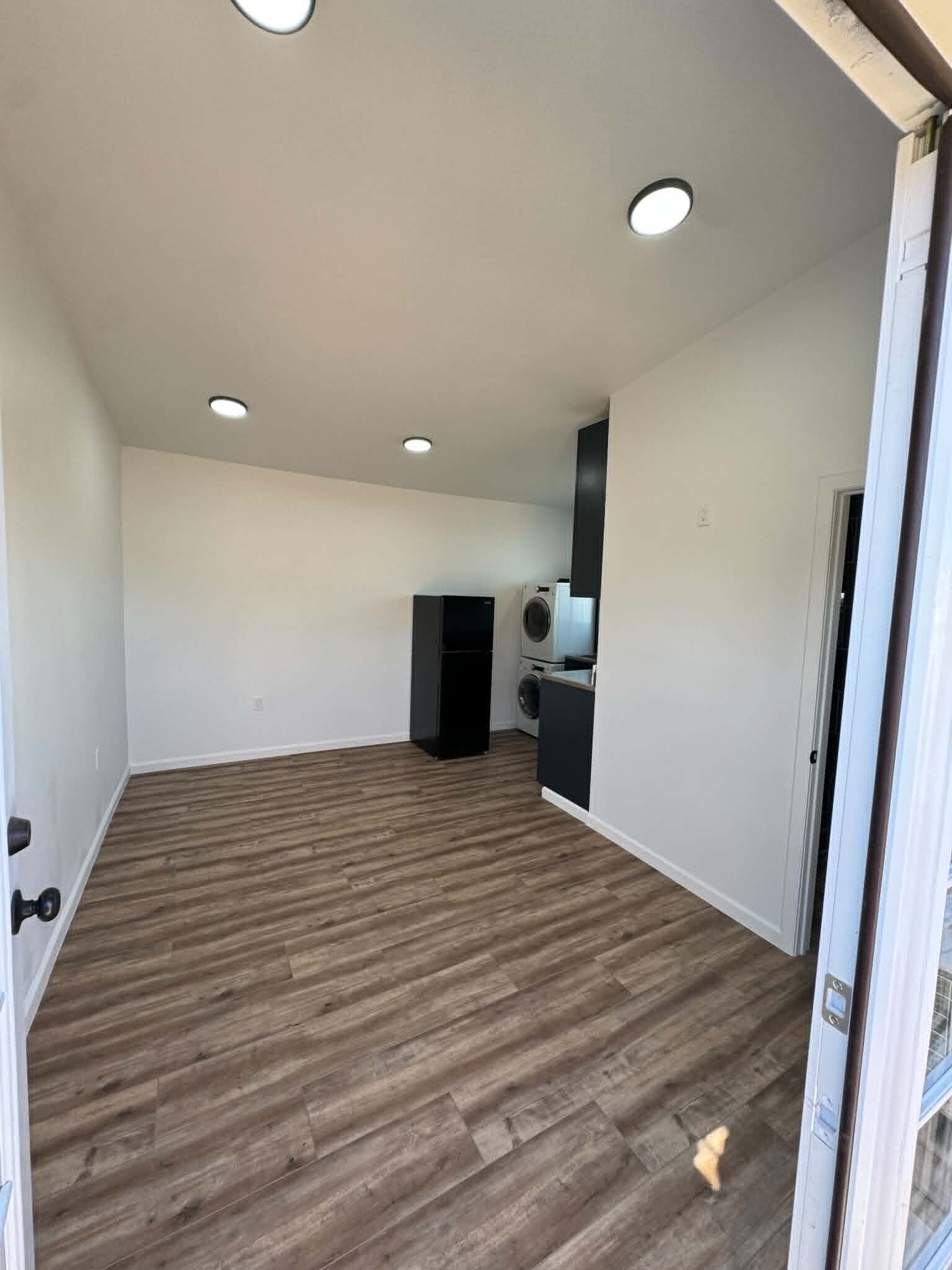 Building Photo - 268 Meadowbrook Dr