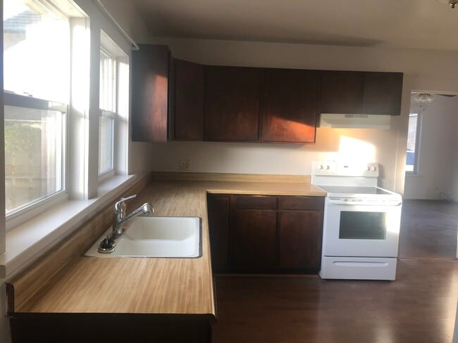 Building Photo - Cute 2 bedroom in Centralia