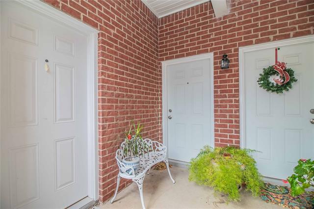 Building Photo - 5021 Birchman Ave