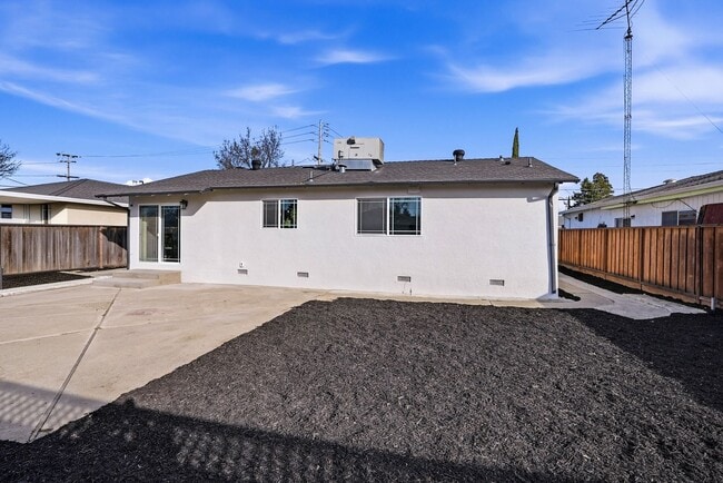 Building Photo - 3BR Livermore Home for Rent | Updated Kitchen | Near Downtown | $4,000/mo