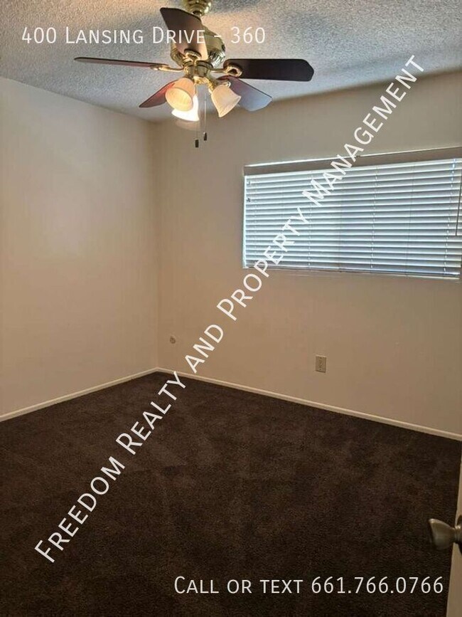 Building Photo - 400 Lansing Dr