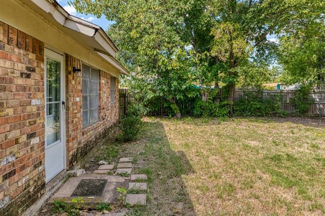 Building Photo - 8013 Emerald Hills Way