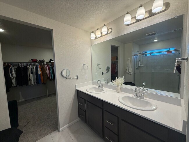 Building Photo - Beautiful Home for Rent