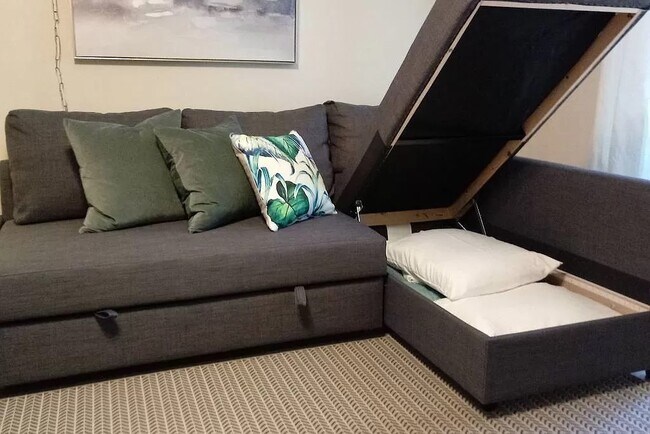 Building Photo - 290 Appleby Dr