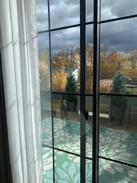 Building Photo - 1806 Route 9D