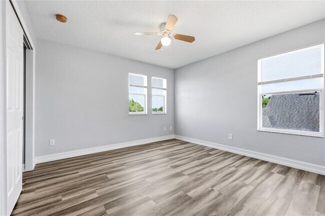 Building Photo - 7339 Country Run Pkwy