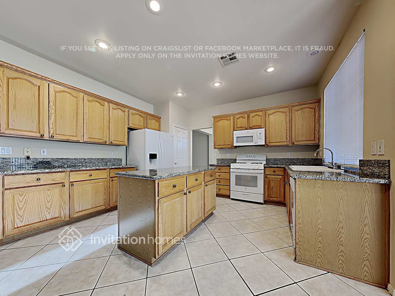 Building Photo - 9709 Maywood Ct