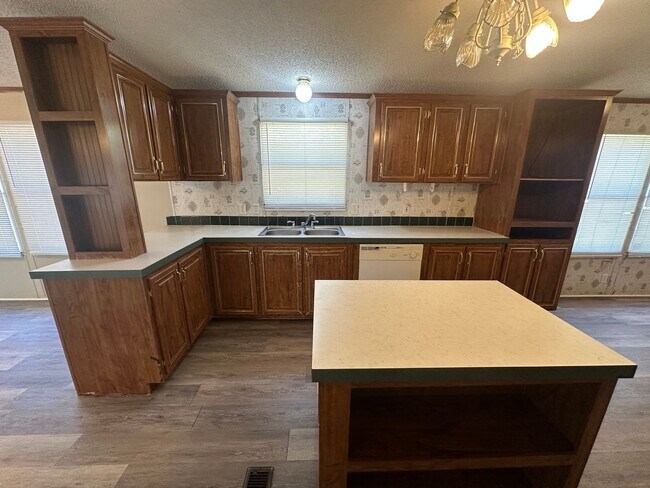 Building Photo - 16521 Timberwood
