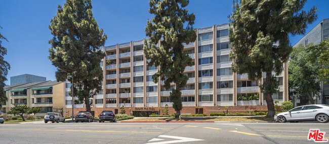 Building Photo - 421 La Fayette Park Pl