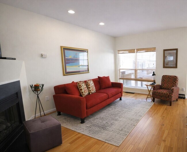 Building Photo - Charming 4BR Townhome in Upper Marlboro