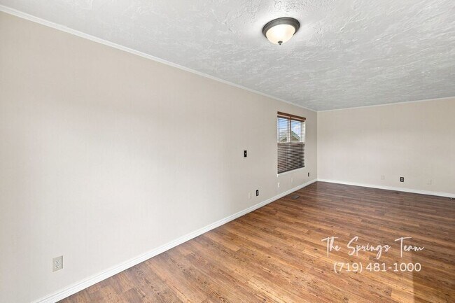 Building Photo - 3060 Maverick Dr