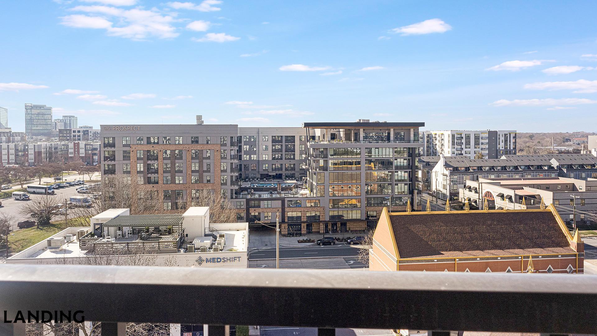 Building Photo - 1007 S Mint St