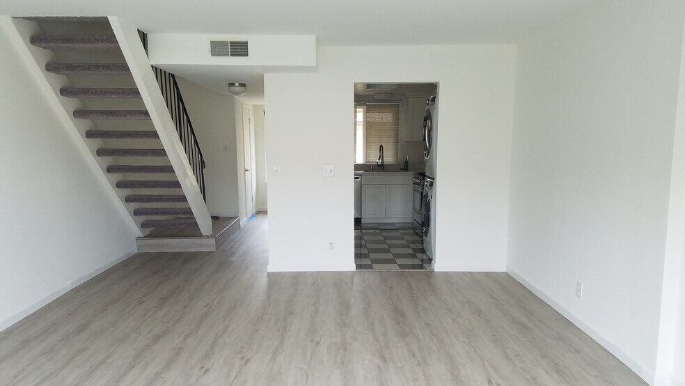 Living and Kitchen - 2747 Kilconway Ln