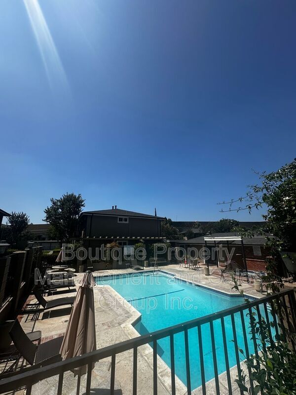 Building Photo - 660 S Glassell St