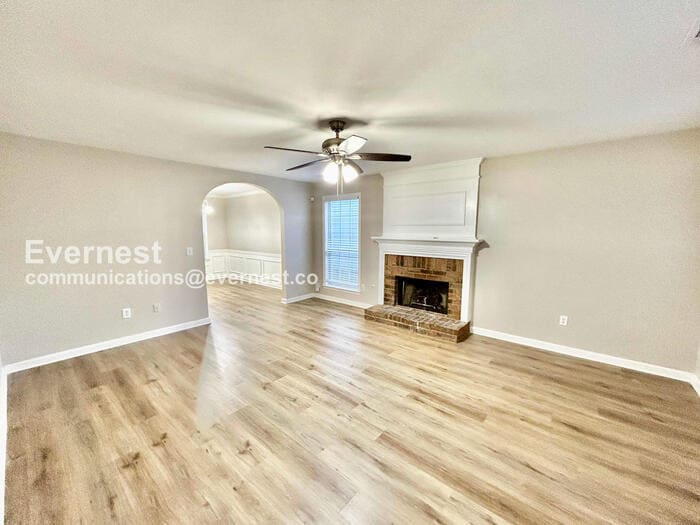 Building Photo - 2250 Winthrope Way Dr