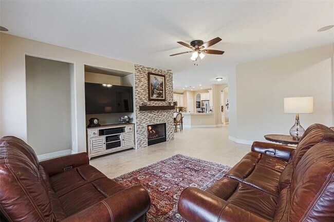 Building Photo - 3034 Glenthorpe Ln