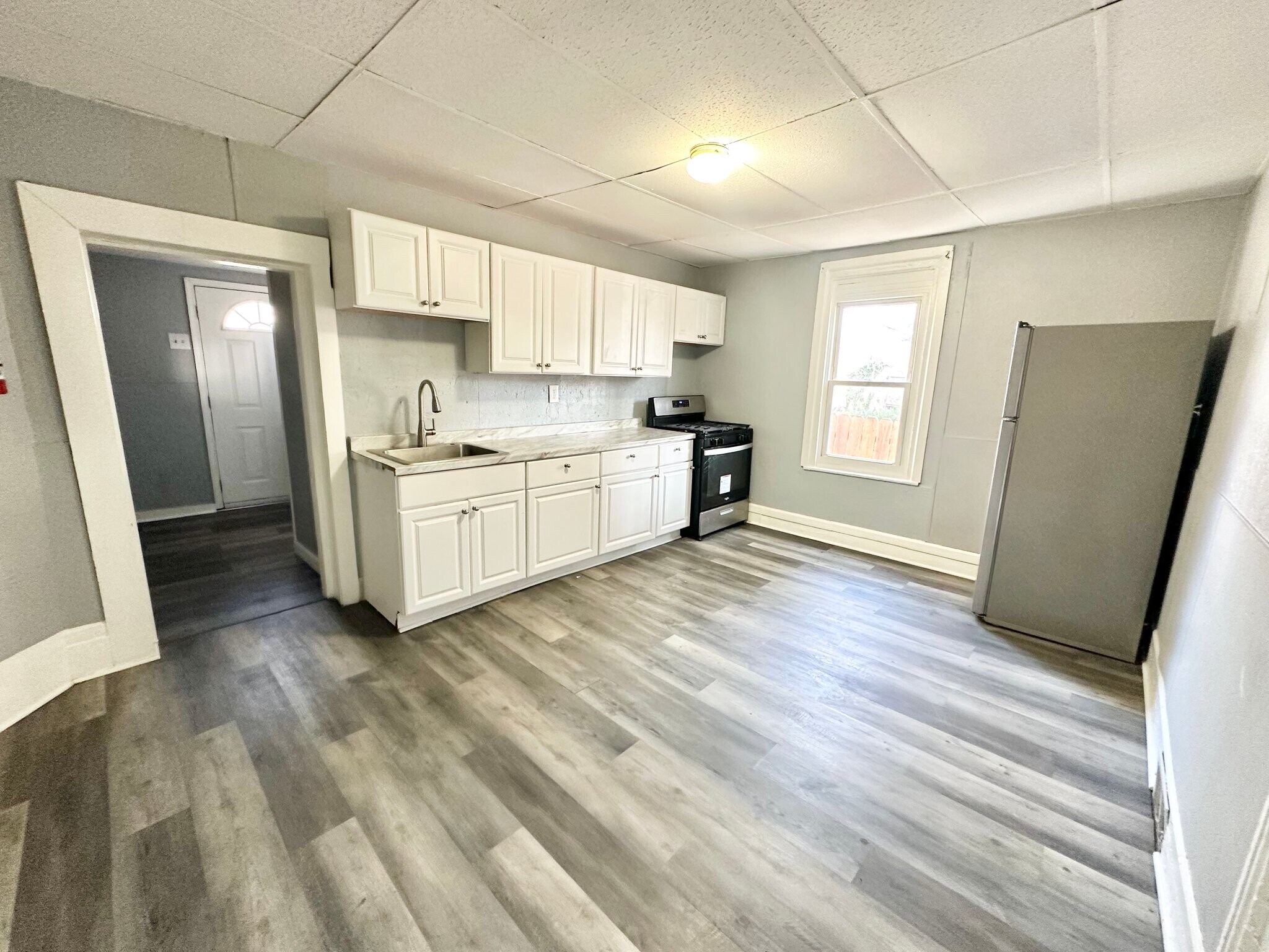 Building Photo - 223 S 3rd St