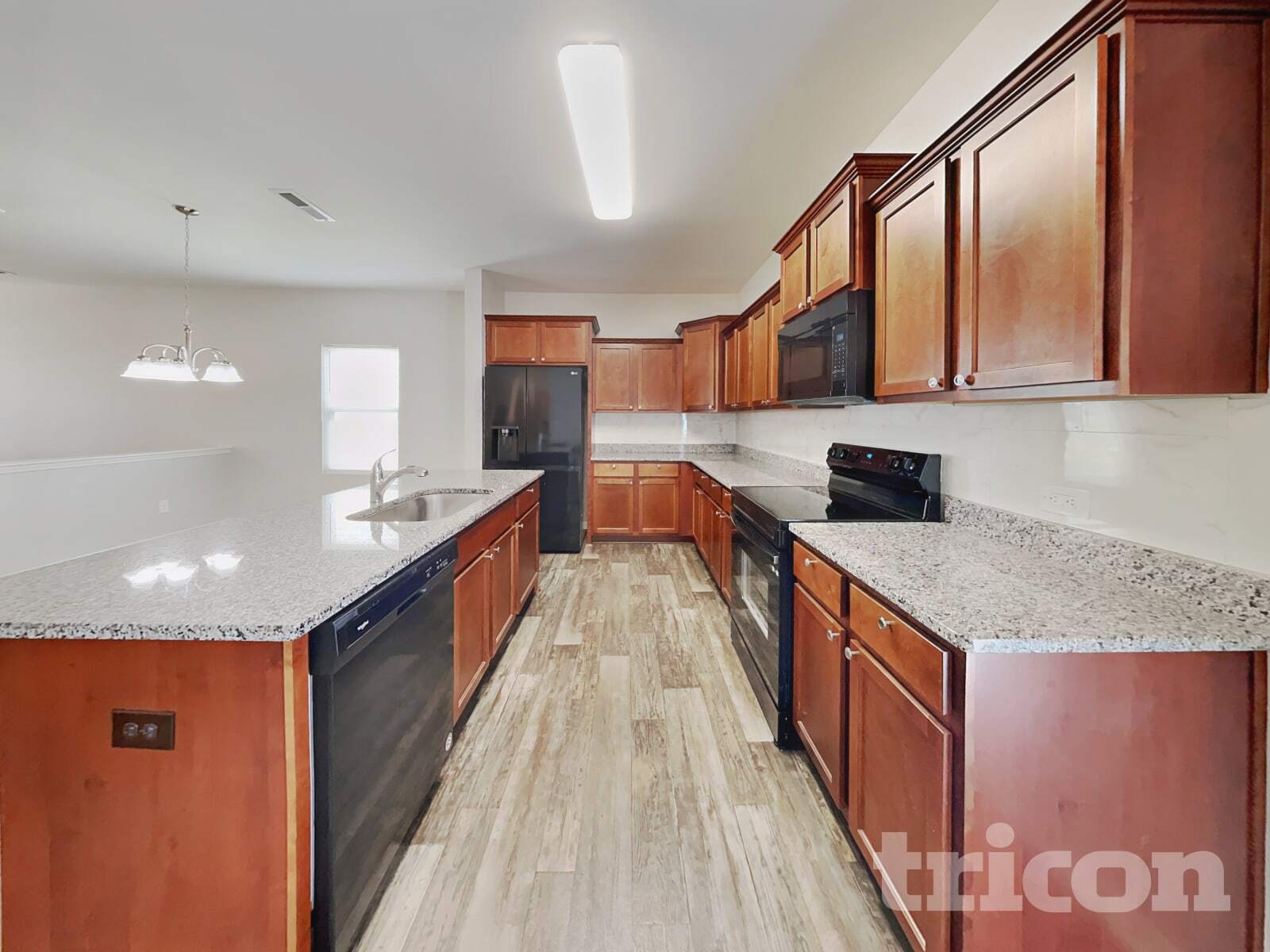 Building Photo - 176 Hidden Lakes Rd