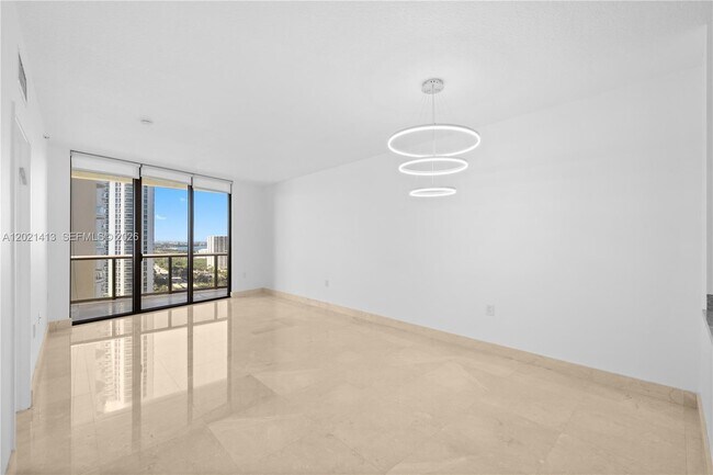 Building Photo - 16275 Collins Ave