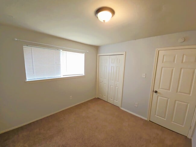 Building Photo - 5611 Caldicote St